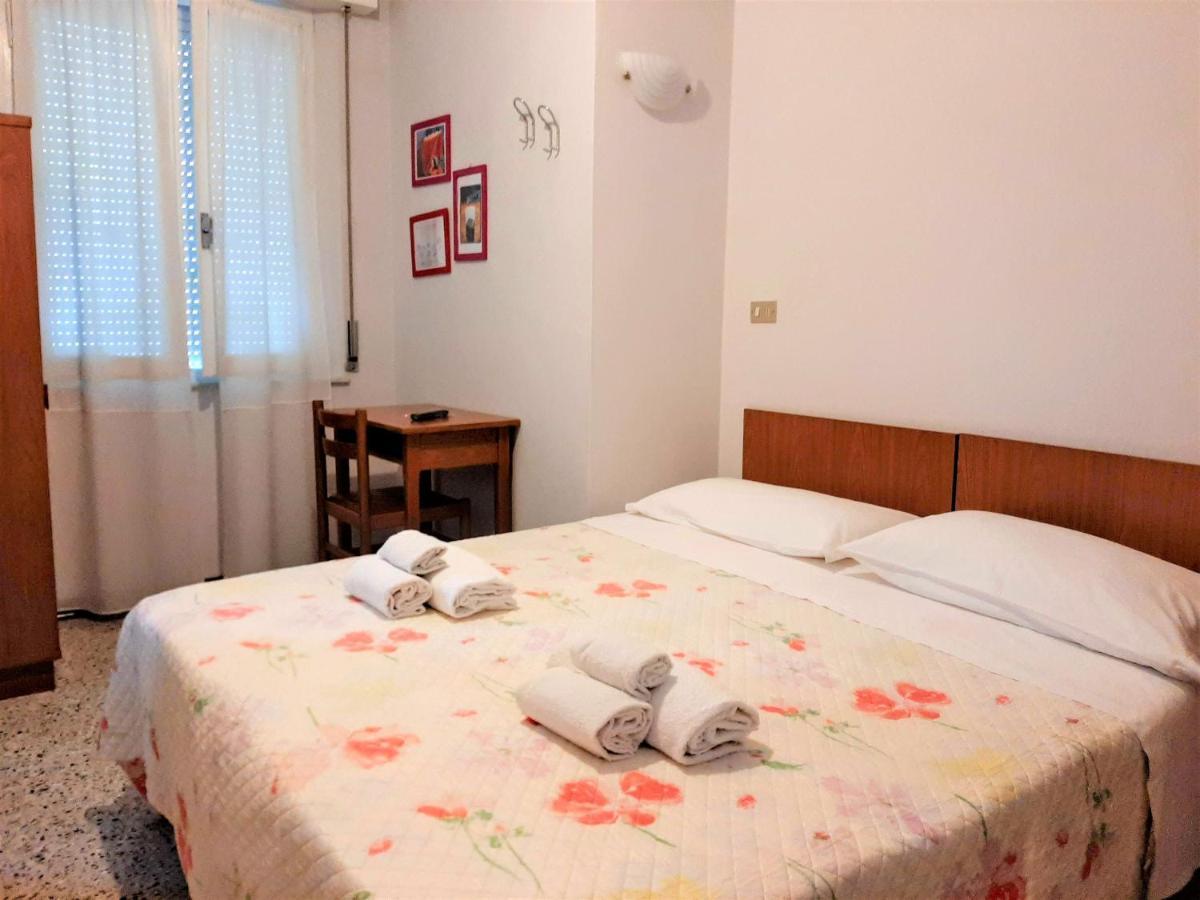 Hotel Amalfi Rimini Extérieur photo