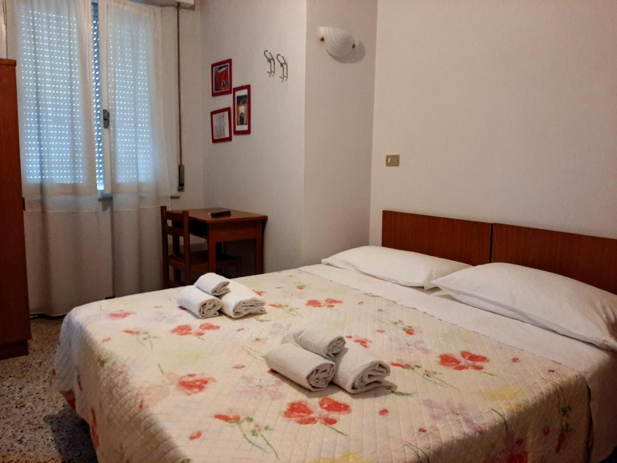 Hotel Amalfi Rimini Extérieur photo